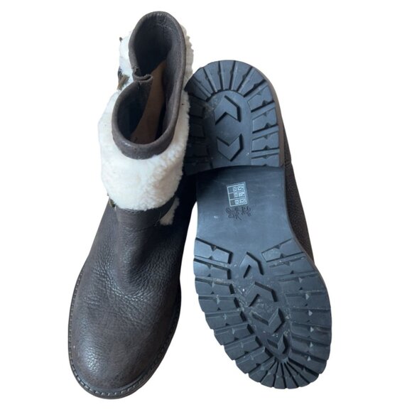 Coach "Gabriella" Winter Chestnut Leather boot lug sole shearling ankle size 7 - Picture 6 of 11